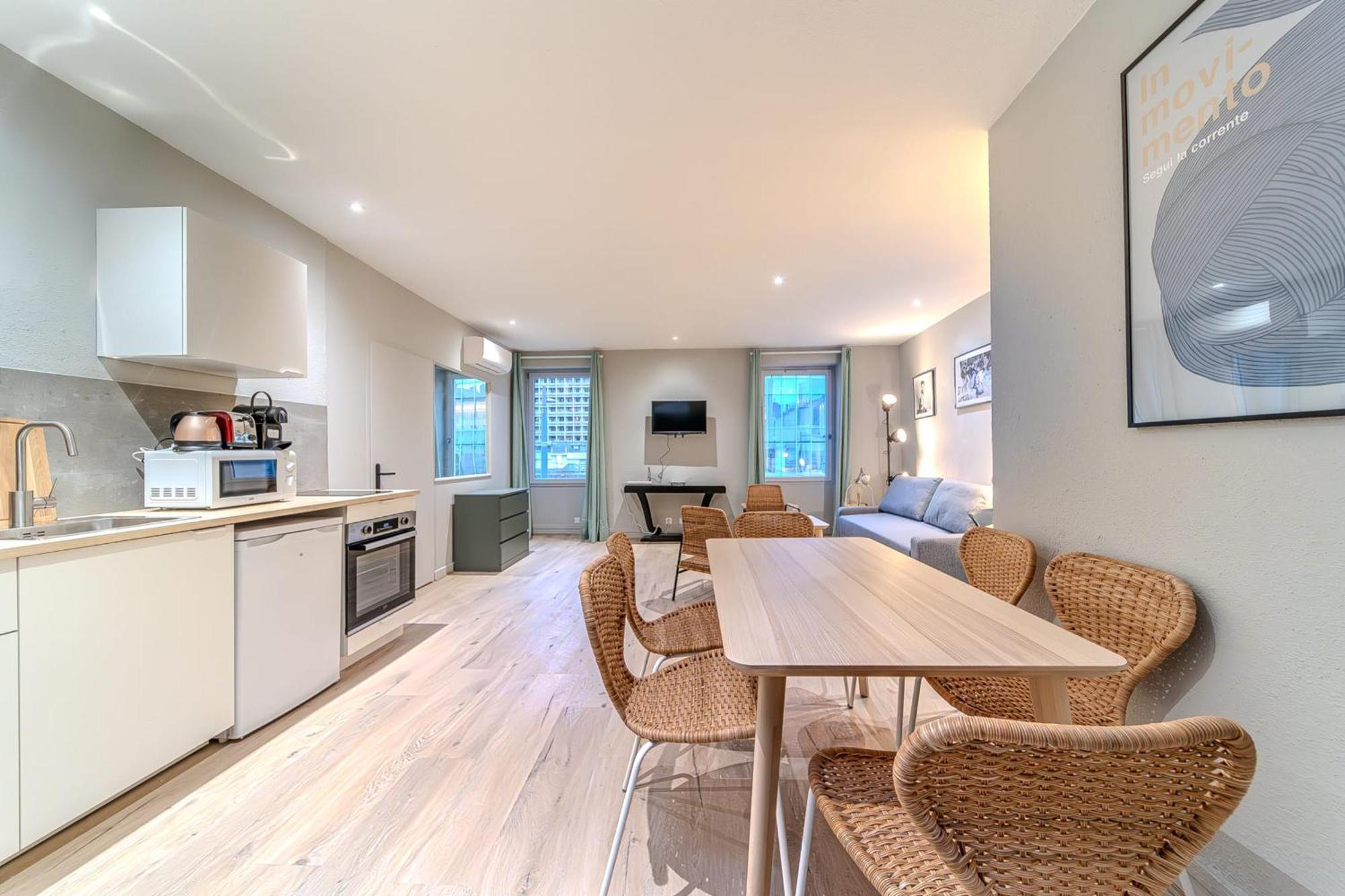 Charming 1-Bedroom Apartment Across From Halles Paul Bocuse & Part-Dieu Lyon Exterior foto